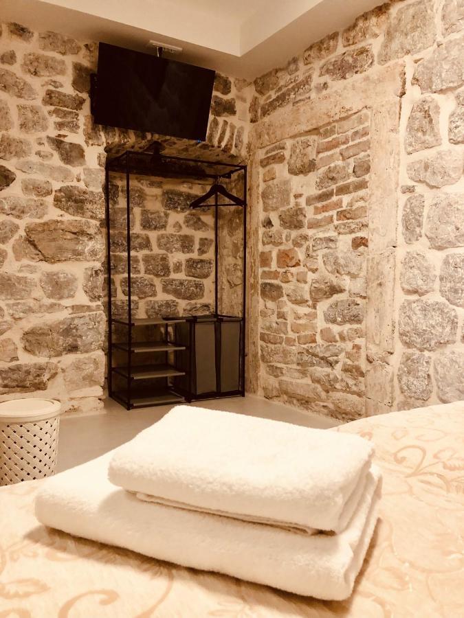 Guesthouse Giraffe Donja Lastva Dış mekan fotoğraf