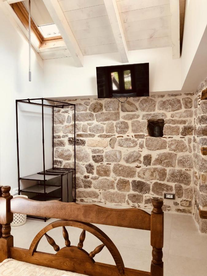 Guesthouse Giraffe Donja Lastva Dış mekan fotoğraf