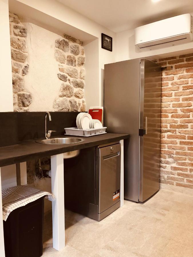 Guesthouse Giraffe Donja Lastva Dış mekan fotoğraf