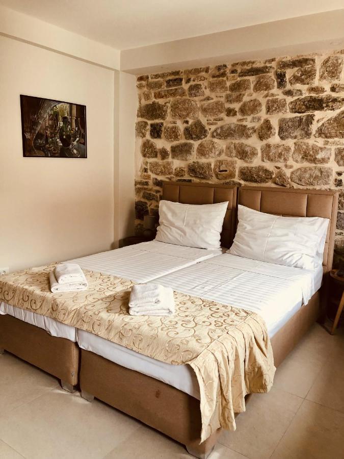 Guesthouse Giraffe Donja Lastva Dış mekan fotoğraf