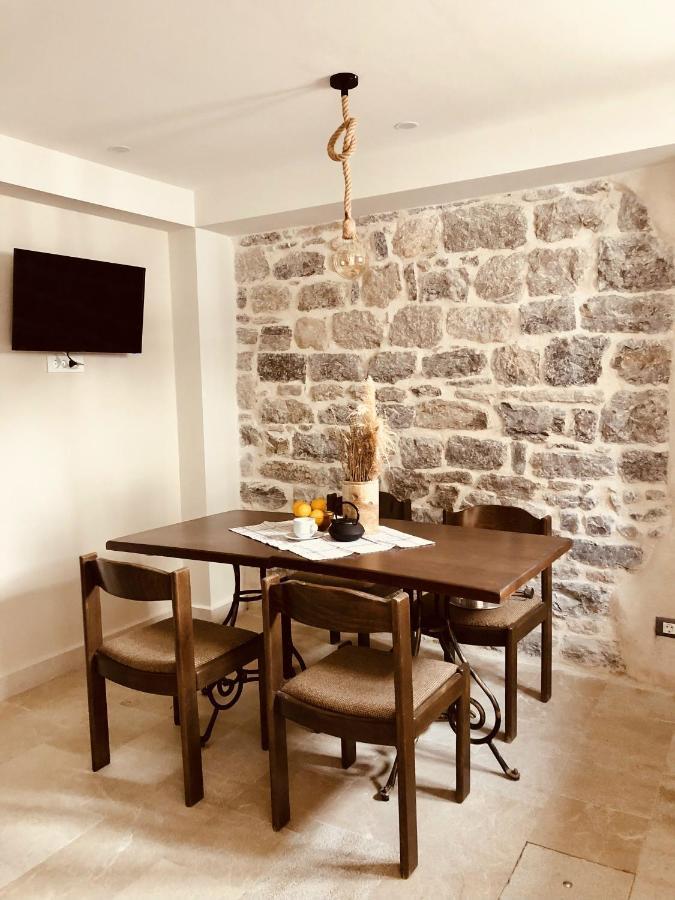 Guesthouse Giraffe Donja Lastva Dış mekan fotoğraf