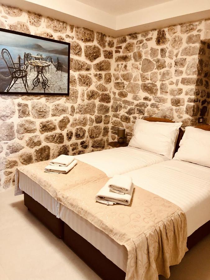Guesthouse Giraffe Donja Lastva Dış mekan fotoğraf