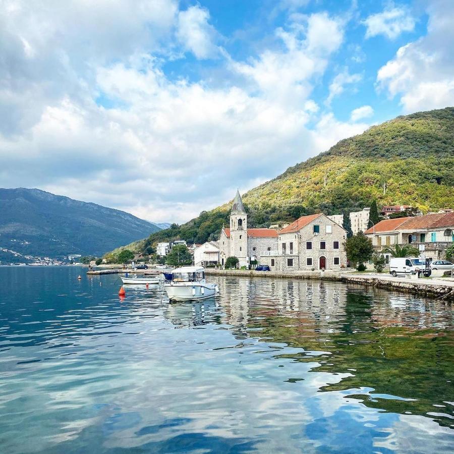 Guesthouse Giraffe Donja Lastva Dış mekan fotoğraf