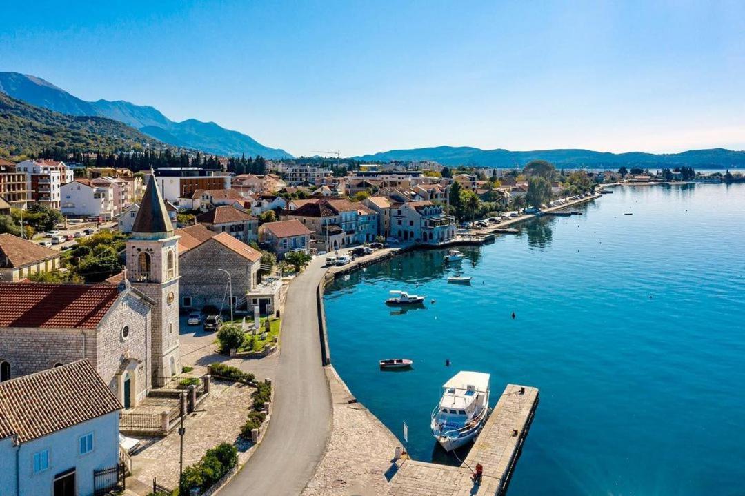 Guesthouse Giraffe Donja Lastva Dış mekan fotoğraf